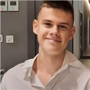 Alumno del grado de historia con titulo C1.1 de inglés